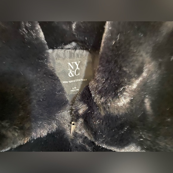 New York & Company Black Faux Fur Coat Size L/XL NWT - Picture 3 of 11